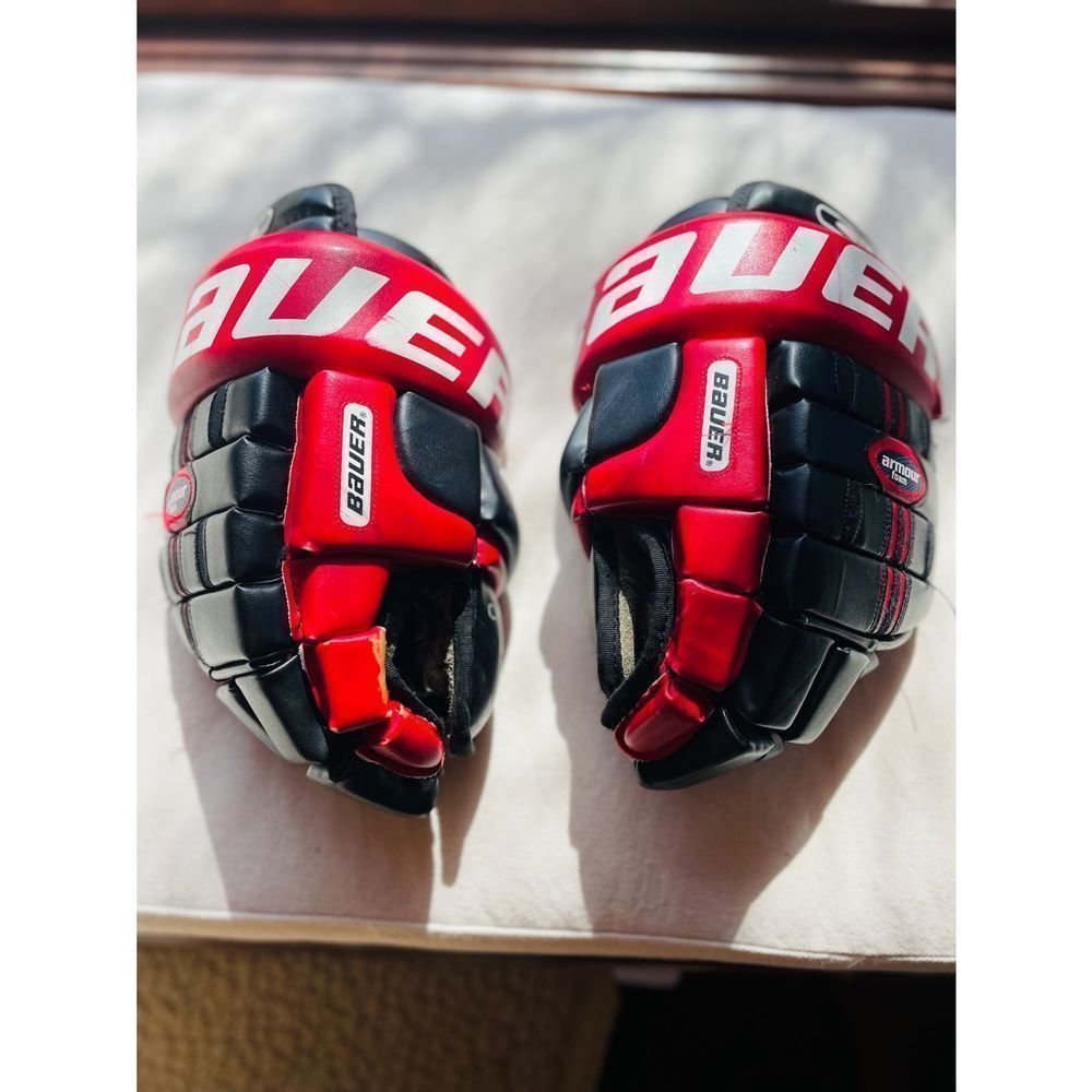 Bauer Supreme 2000 Men’s Ice Hockey Gloves